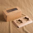 Boîte-cadeau de Papier d'emballage de place avec la fenêtre vernissant la surface gravante en refief