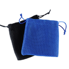 Le polyester s'assemblant le cadeau de cordon de tissu met en sac 25x30cm adaptés aux besoins du client